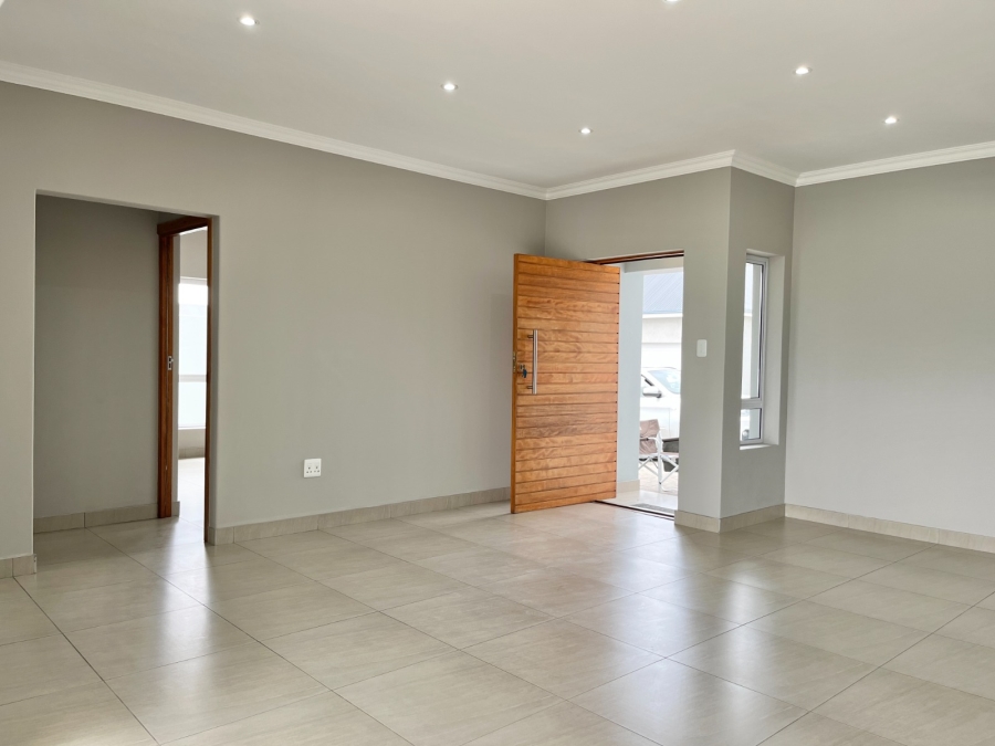 3 Bedroom Property for Sale in Kraaibosch Country Estate Western Cape